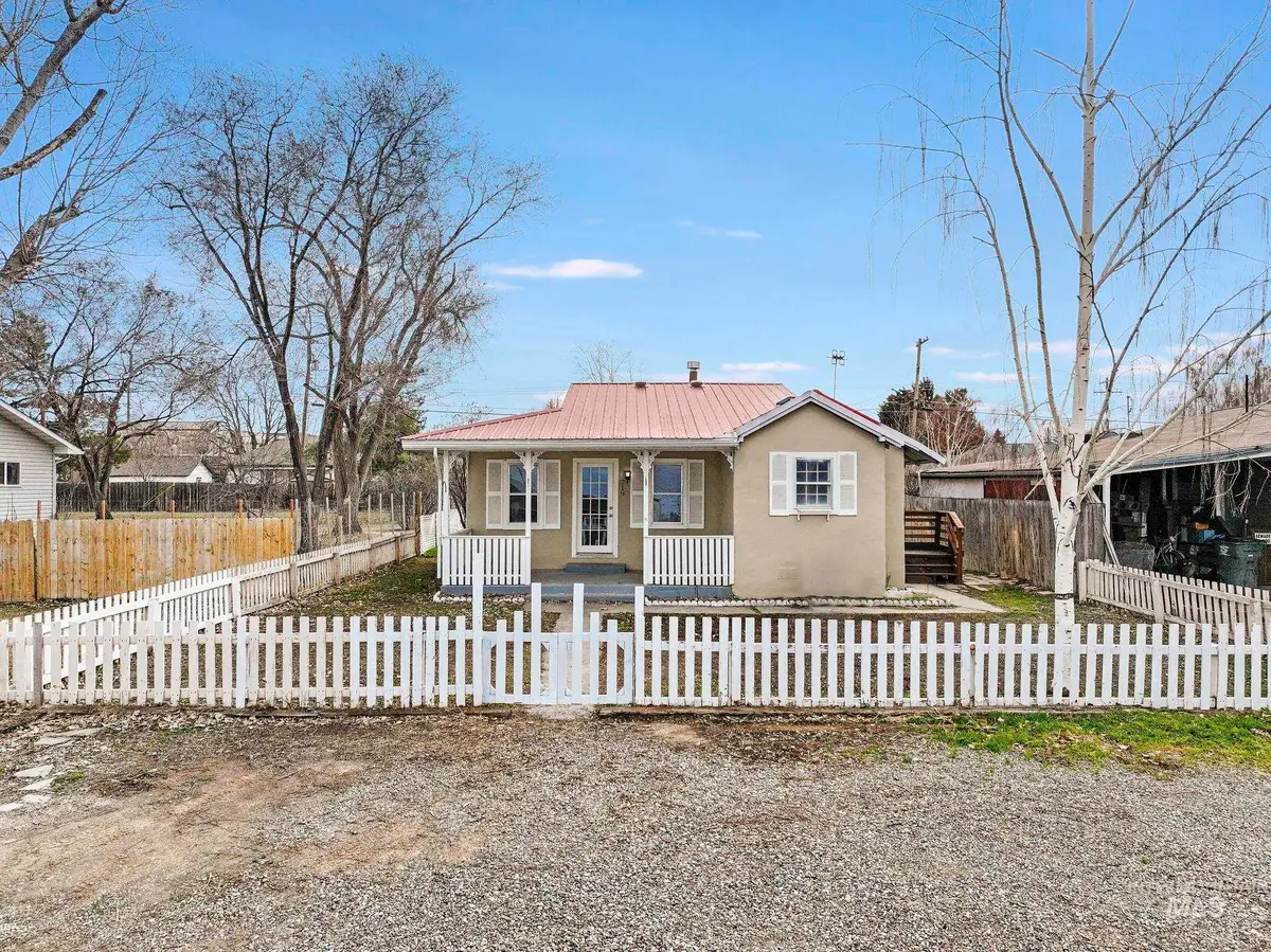 219 Madison St W, Kimberly, ID 83341 - #1