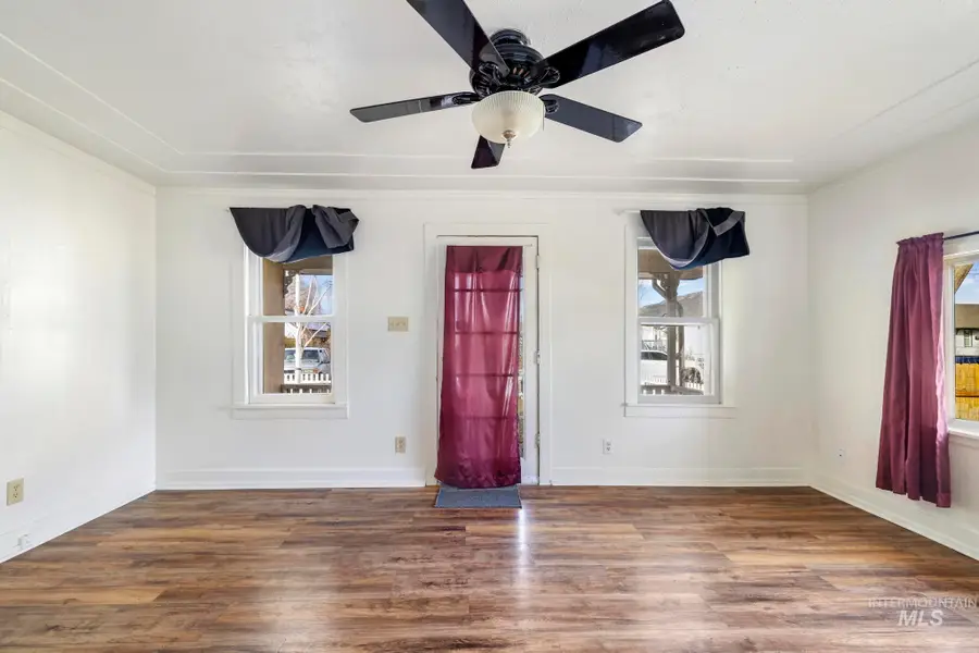 219 Madison St W, Kimberly, ID 83341 - #3