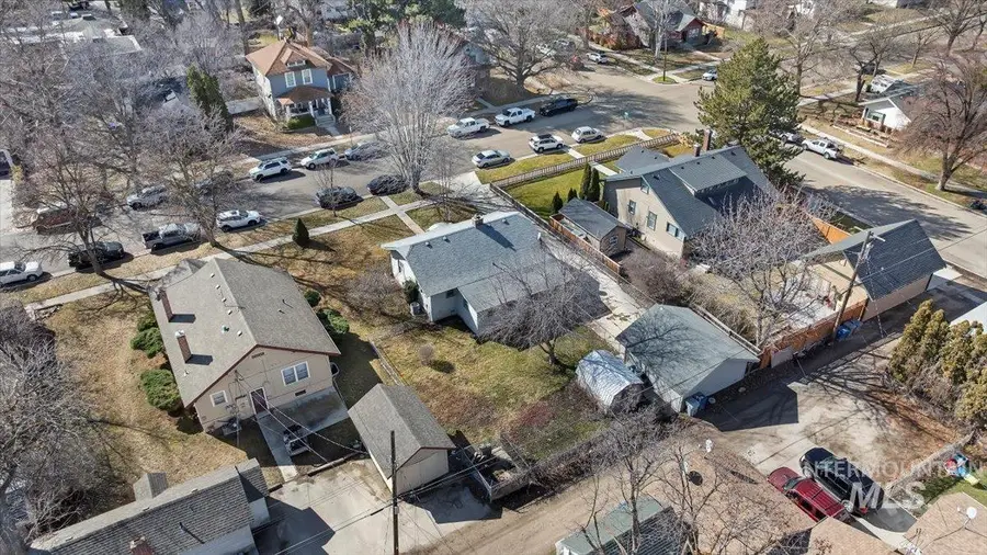 1909 Dearborn St, Caldwell, ID 83605 - #3