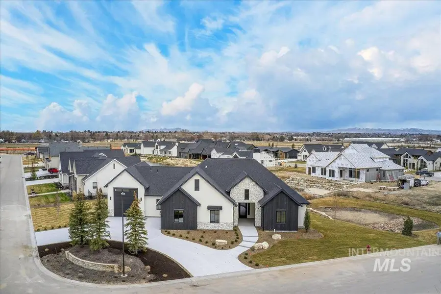 549 Joy Ave, Middleton, ID 83644 - #2