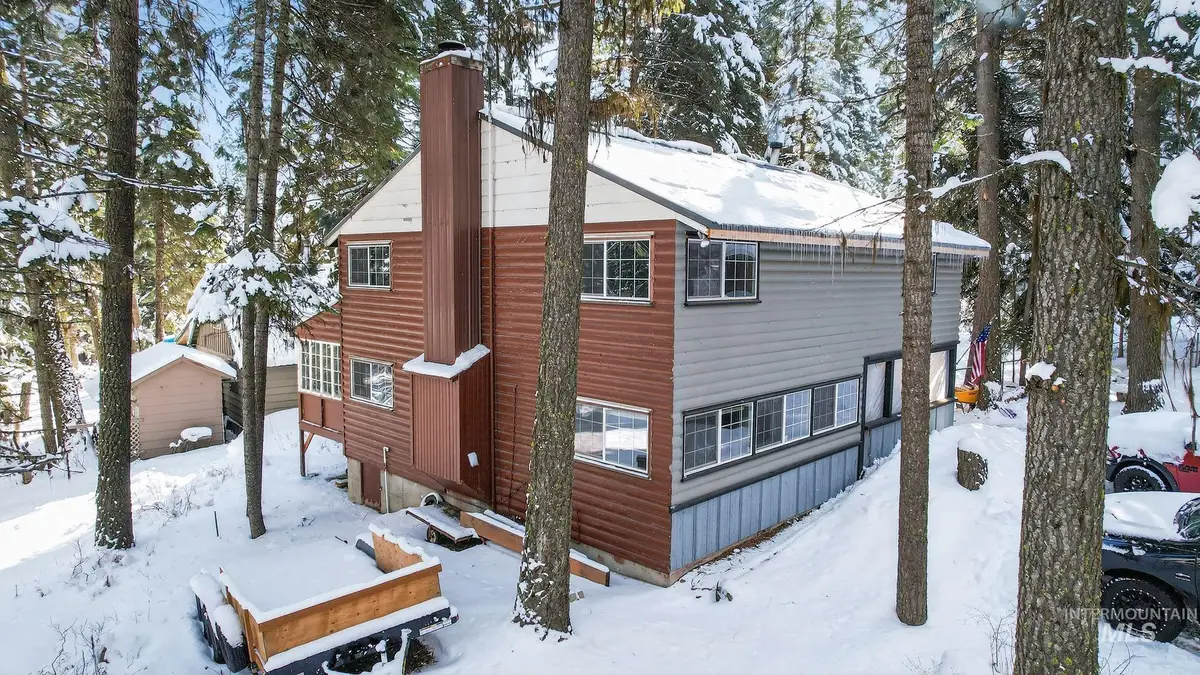 654 Bings Rd, Cascade, ID 83611 - #1