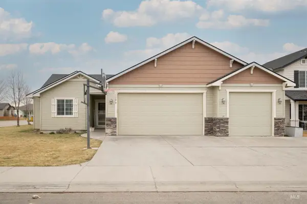 1295 NE Dusty Ct, Mountain Home, ID 83647