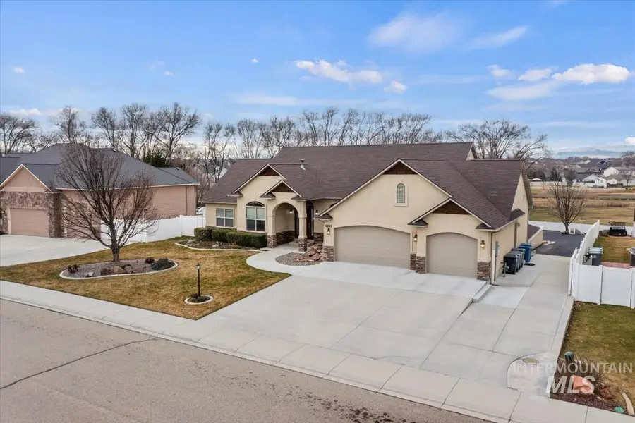 4243 E Switzer, Nampa, ID 83686 - #3