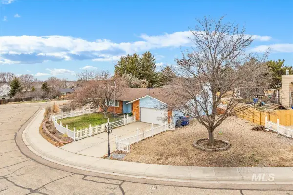 5757 S Omaha Pl, Boise, ID 83709