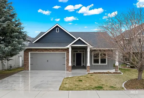 242 E Ryegate Dr, Meridian, ID 83646