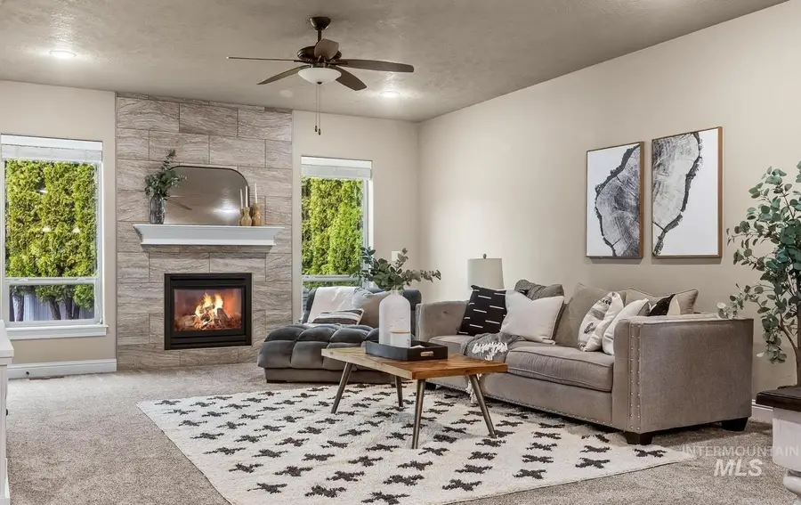 242 E Ryegate Dr, Meridian, ID 83646 - #2