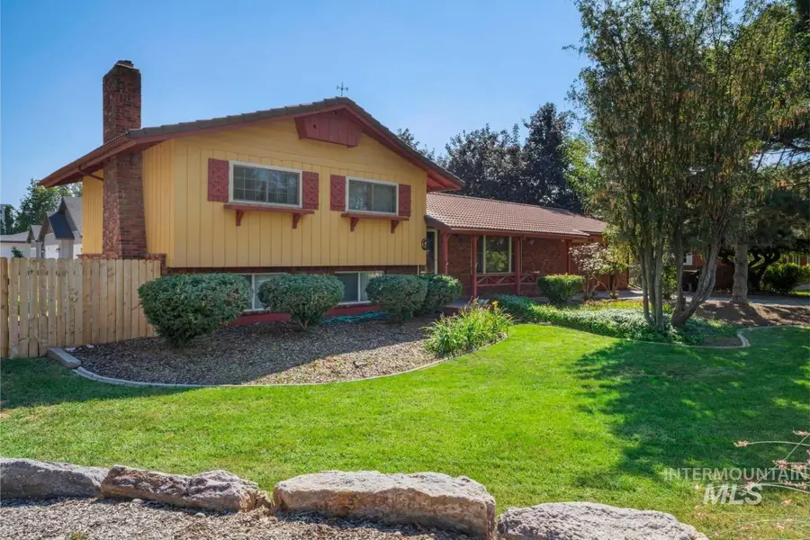 8725 W Shellie Lane, Boise, ID 83704 - #2