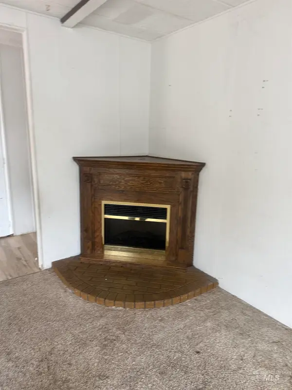 31 S Rose, Meridian, ID 83642