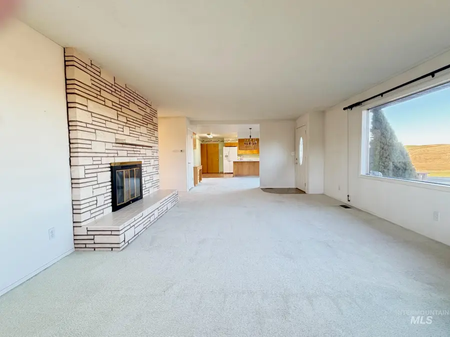 2280 Genesee Juliaetta Rd, Genesee, ID 83832 - #3