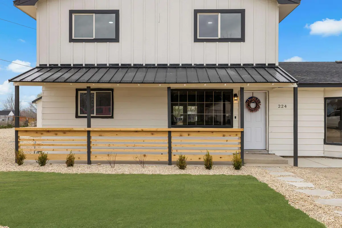 224 Mountain View Ave, Caldwell, ID 83605 - #1