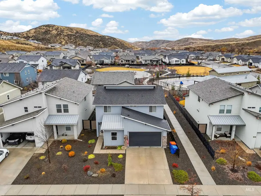 5657 W Song Sparrow St, Boise, ID 83714 - #3