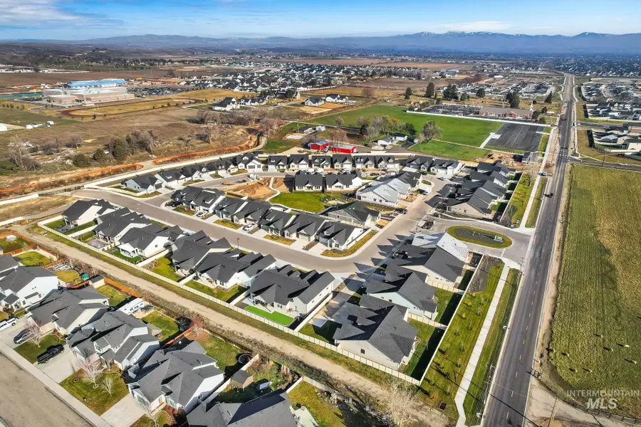 9675 W Snow Wolf Ln, Star, ID 83669 - #3
