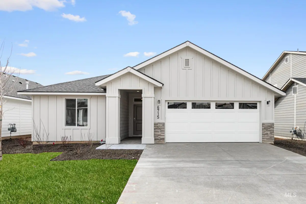 6715 W Redwood Creek Dr, Meridian, ID 83646 - #1