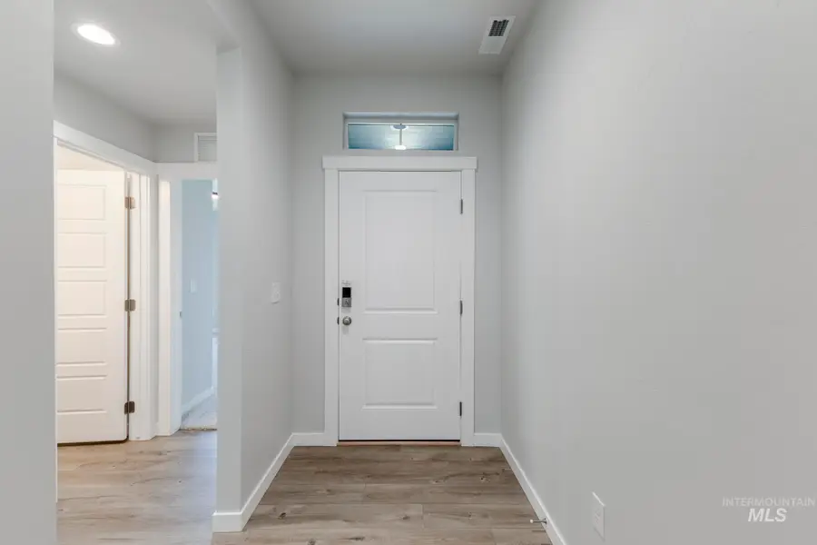 6679 W Redwood Creek Dr, Meridian, ID 83646 - #2