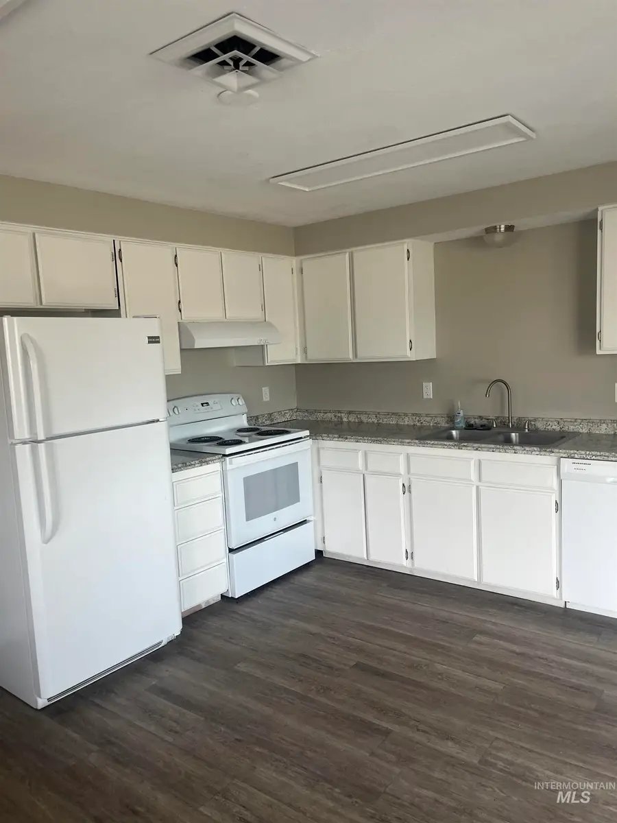 393-399 S White Cloud Dr, Boise, ID 83709 - #3