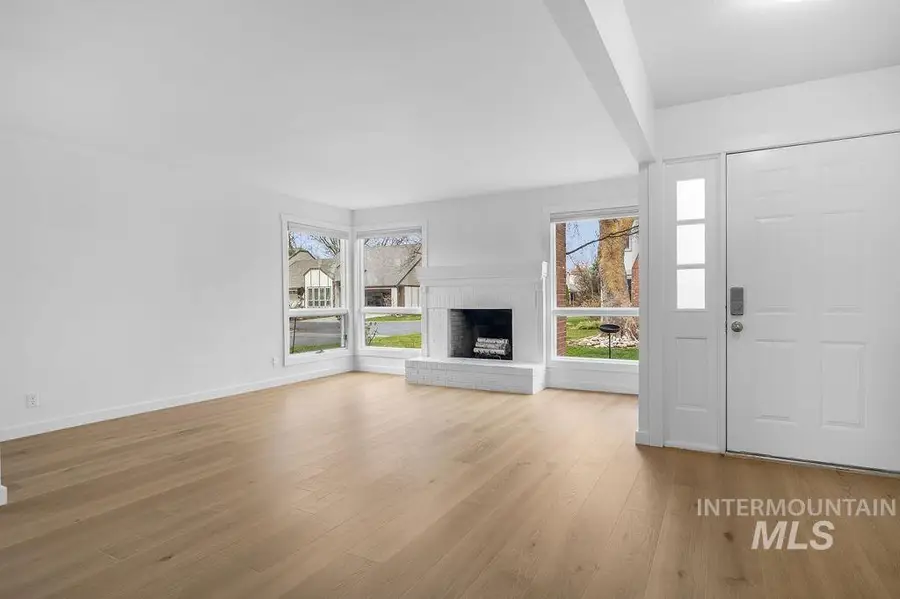 1561 E Lenz Ln, Boise, ID 83712 - #2