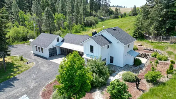 1755 Genesee Troy Rd, Moscow, ID 83843