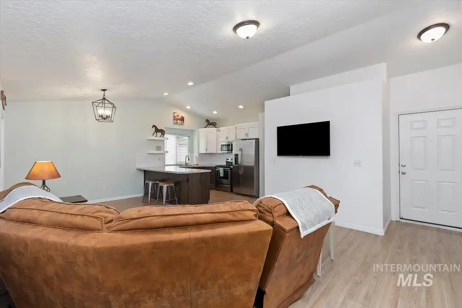 810 Sioux Ave, Emmett, ID 83617 - #3