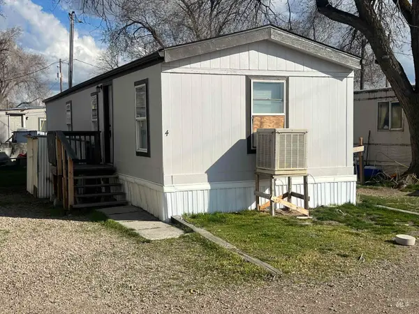 1570 Sunset Strip #4, Mountain Home, ID 83647