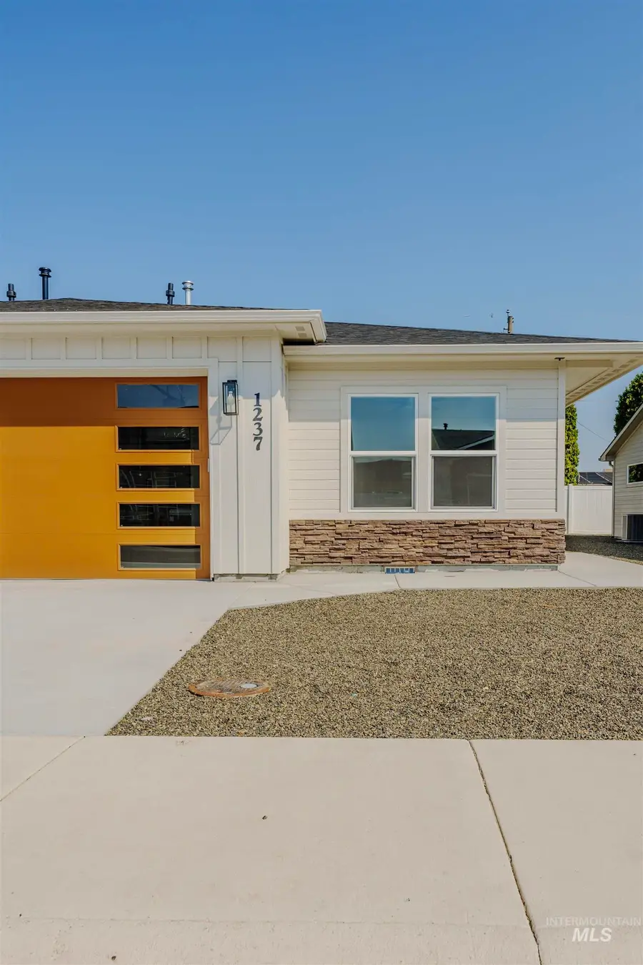 1237 Phillips Circle, Ontario, OR 97914 - #2