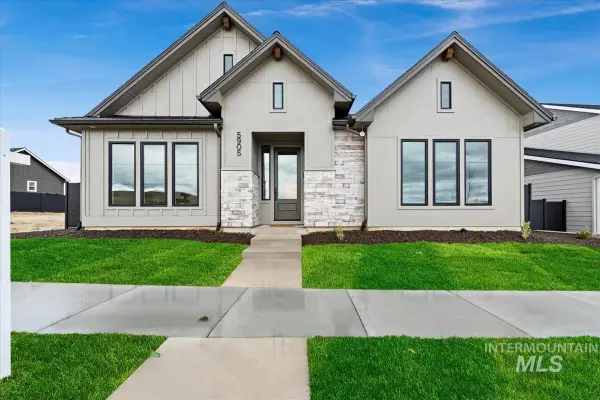 6408 N Barholm Ln, Eagle, ID 83616