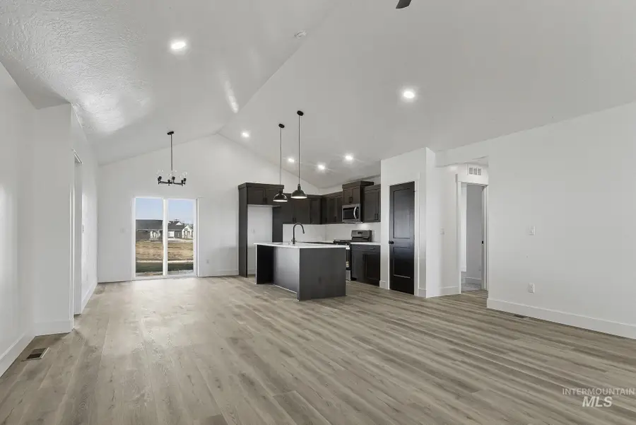 1011 E Fisk Ave, Parma, ID 83660 - #3