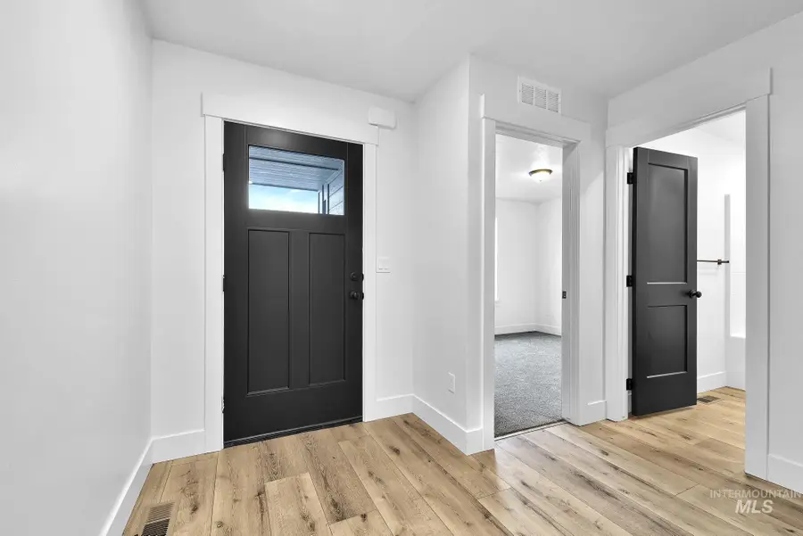 320 N 11th St, Parma, ID 83660 - #2