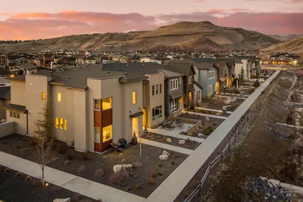 3174 S Hopes Well Way, Boise, ID 83716