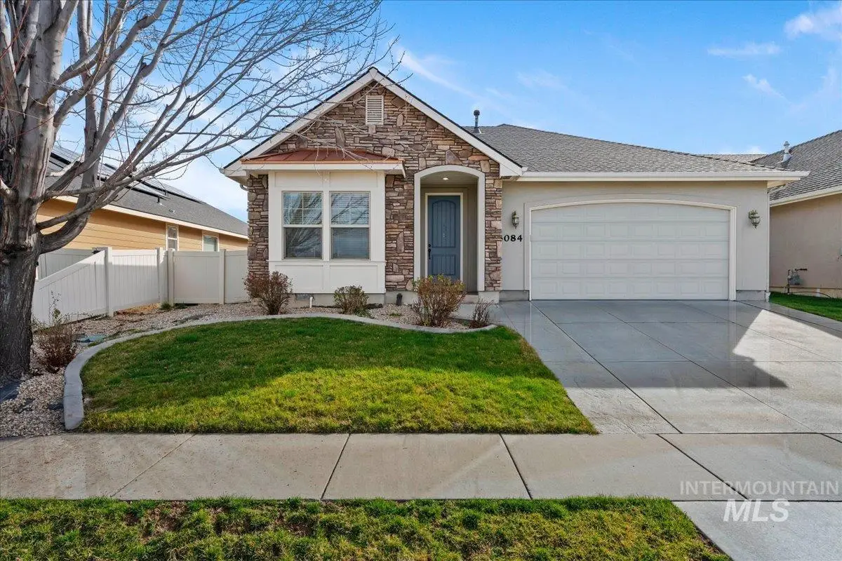 3084 N Fairglen Ave, Meridian, ID 83646 - #1