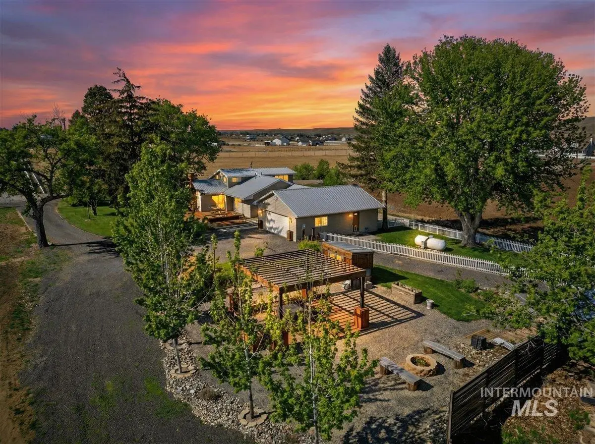 1233 E Idaho Blvd, Emmett, ID 83617 - #1