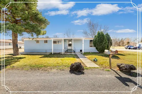 415 1st Ave E, Wendell, ID 83355