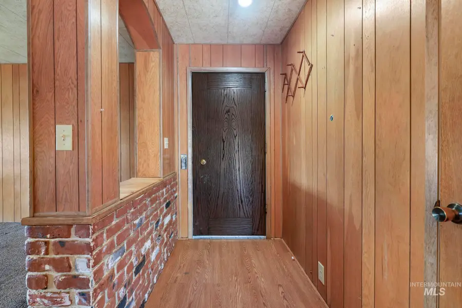 415 1st Ave E, Wendell, ID 83355 - #2