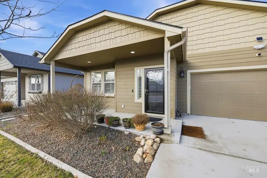 310 S Voyage Ave, Caldwell, ID 83605 - #3