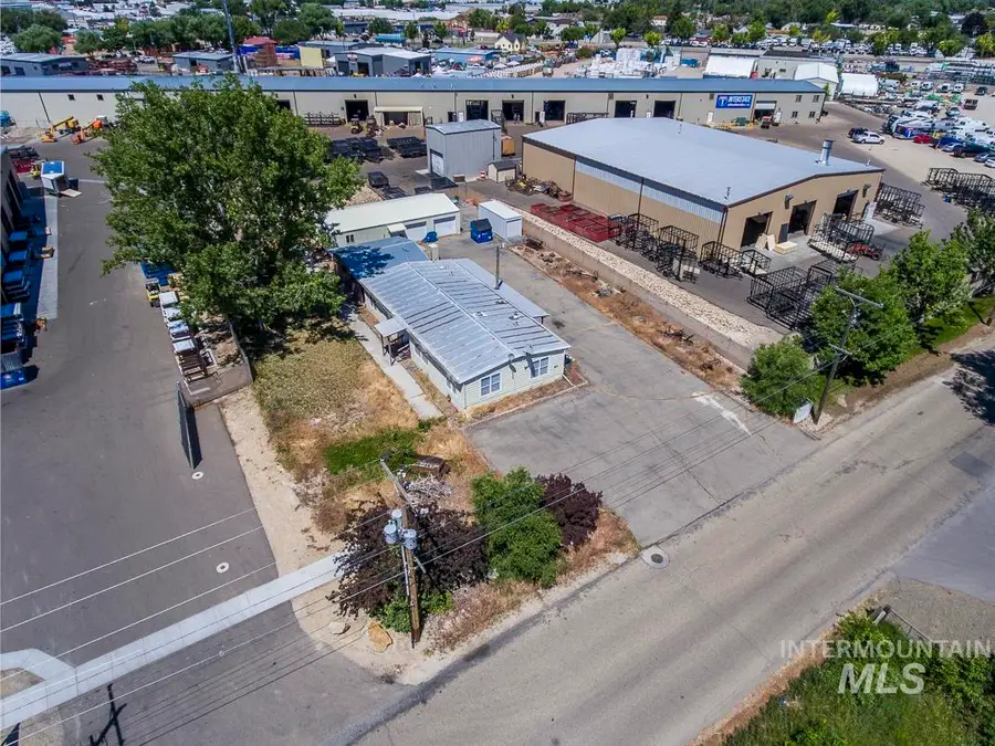 511 N 39th St, Nampa, ID 83687 - #2