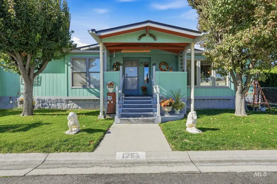 1253 N Samson Lane, Boise, ID 83704 - #2