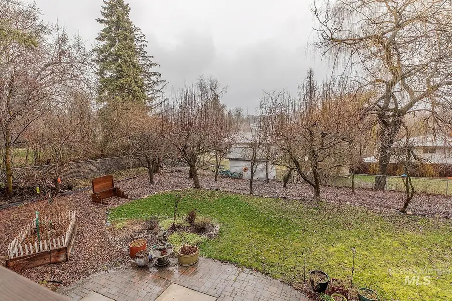 914 Orchard Ave, Moscow, ID 83843 - #3
