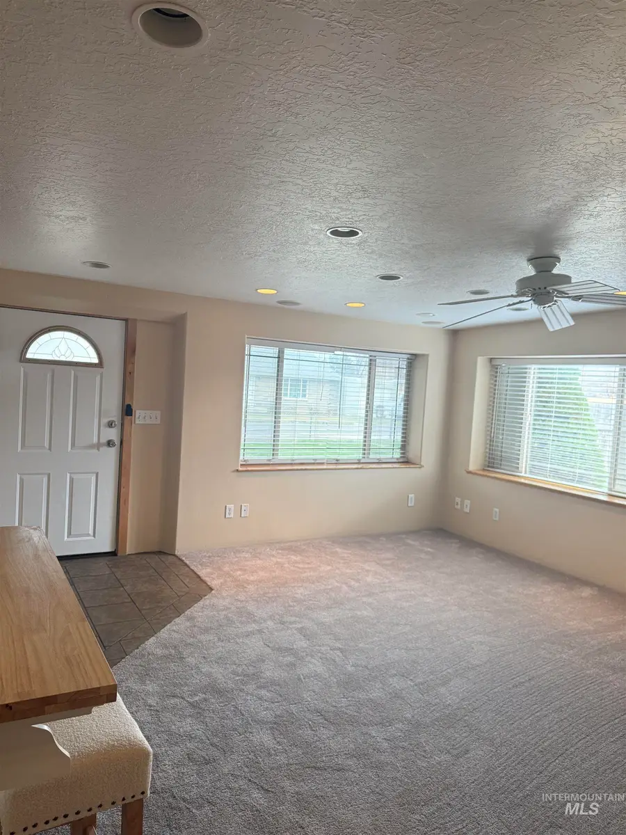 743 Lawrence Ave, Twin Falls, ID 83301 - #2