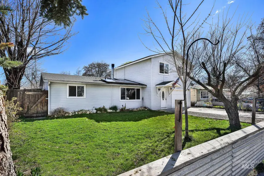 816 S Wardwell Ave, Emmett, ID 83617 - #3