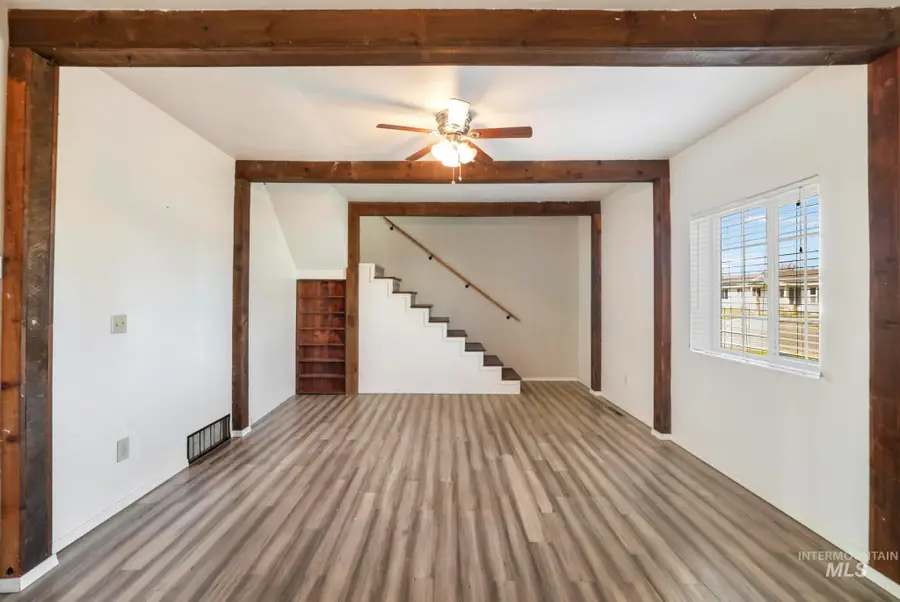 87 E Snake River Ave, Glenns Ferry, ID 83623 - #2