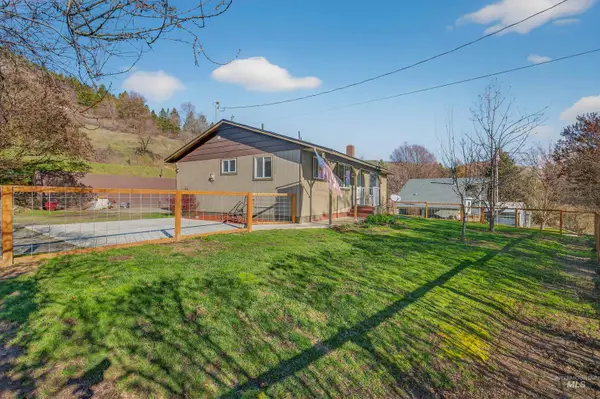 128 Old Main Street, Juliaetta, ID 83535