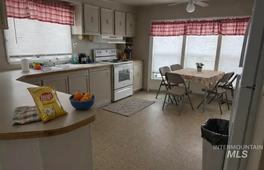 711 4th Ave N #28 #28, Nampa, ID 83687 - #3