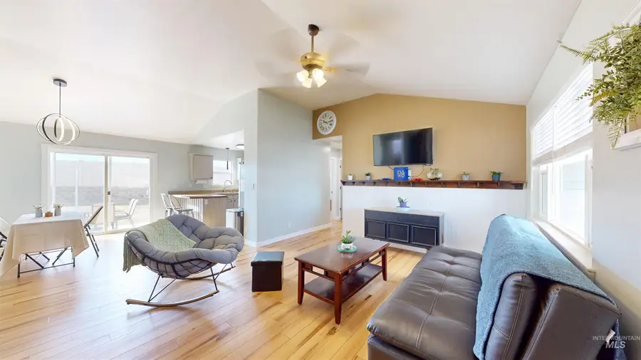 245 Yellow Rose Ave, Twin Falls, ID 83301 - #3