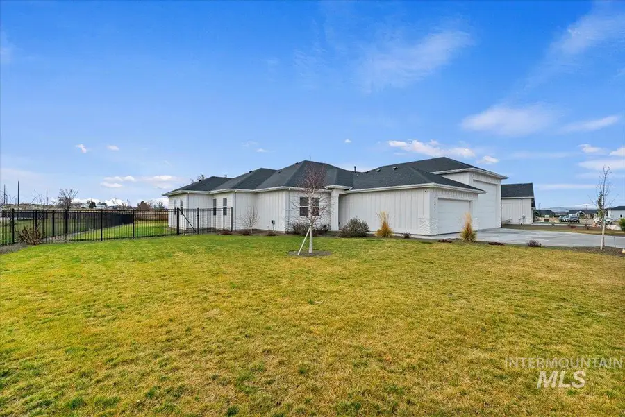 7141 E Merlin Hawk Ct, Nampa, ID 83686 - #3