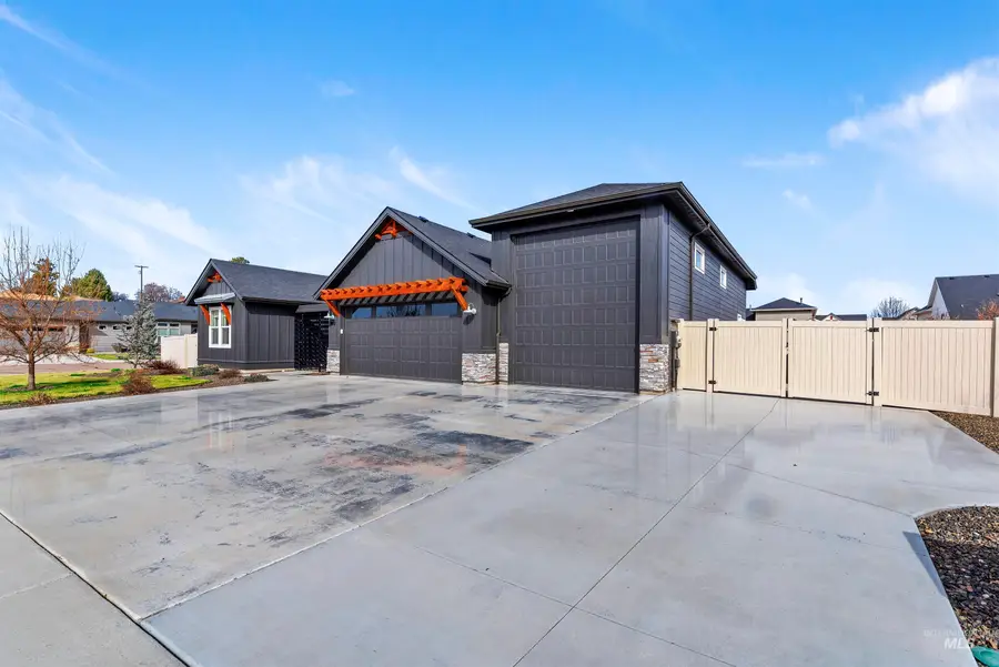 492 Applecreek St, Middleton, ID 83644 - #2