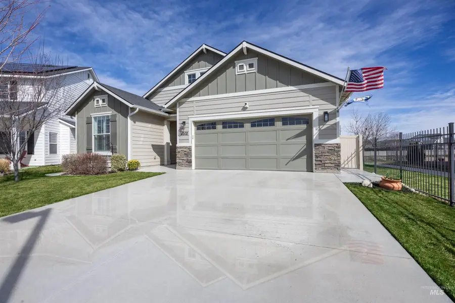 4202 W Peak Cloud Dr, Meridian, ID 83642 - #3