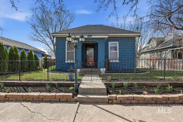 1214 Everett St, Caldwell, ID 83605