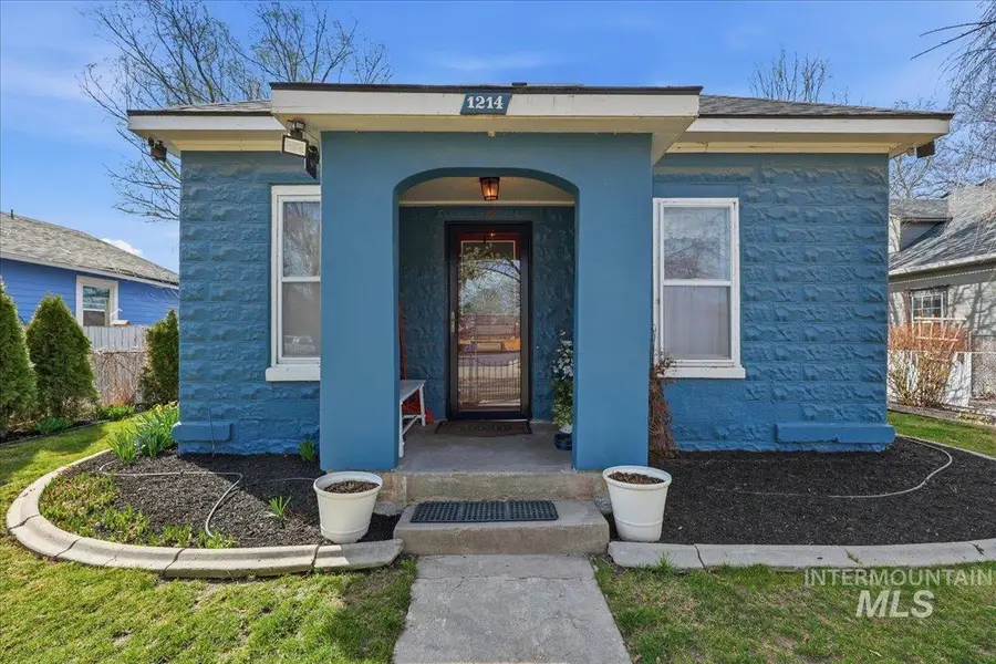 1214 Everett St, Caldwell, ID 83605 - #2