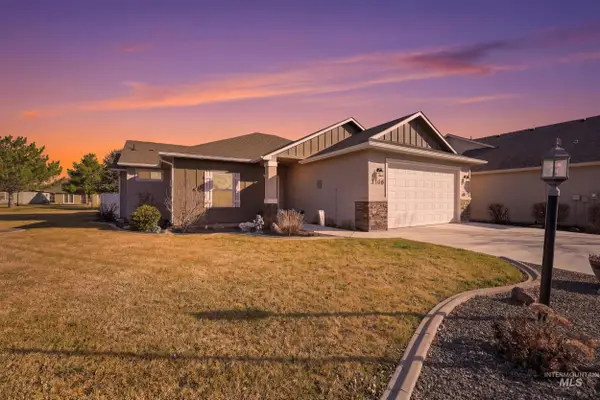 3706 S Greenbrier, Nampa, ID 83686