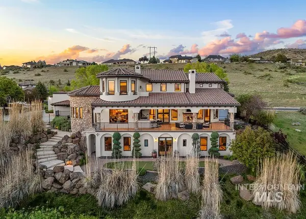 473 N Strata Via Way, Boise, ID 83712