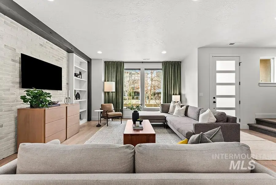 3816 E Parkcenter Blvd, Boise, ID 83716 - #2